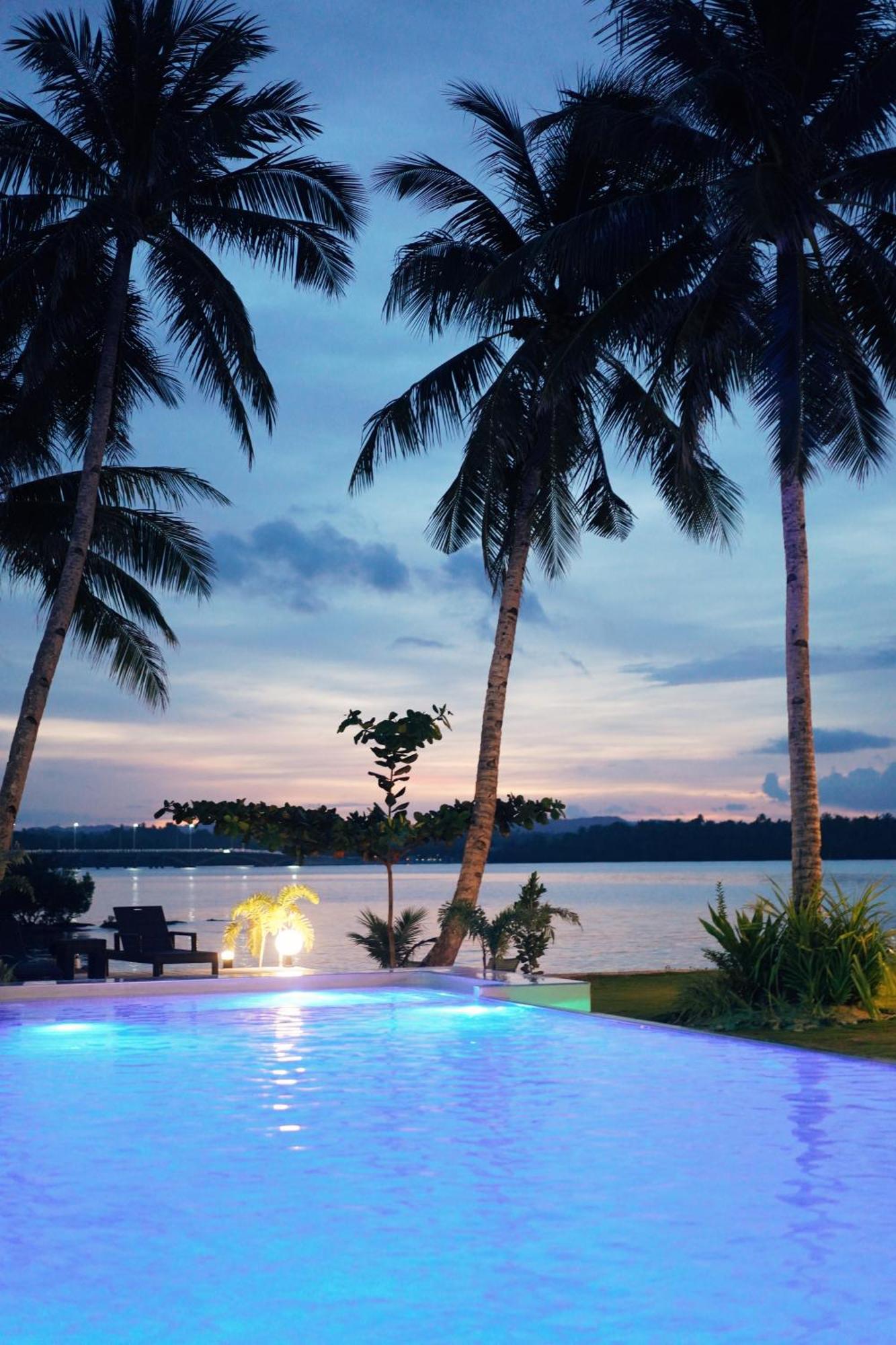 Ocean 101 Beach Resort Генерал-Луна Экстерьер фото